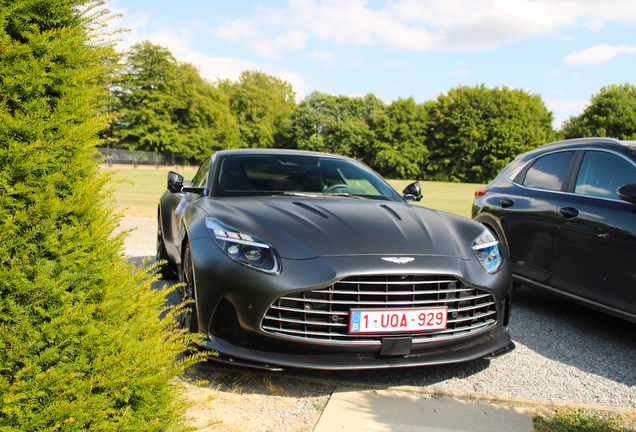 Aston Martin DB12