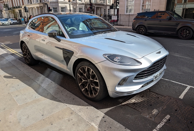 Aston Martin DBX
