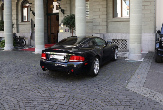 Aston Martin Vanquish S