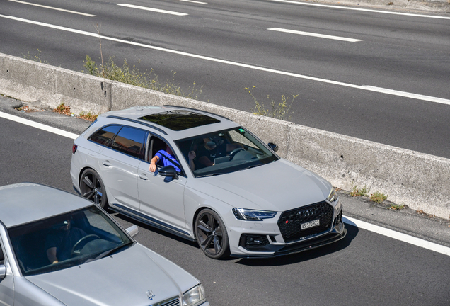 Audi RS4 Avant B9