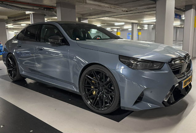 BMW M5 G90