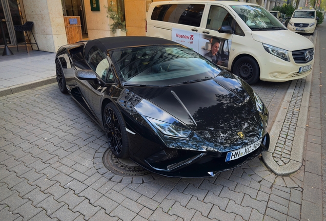 Lamborghini Huracán LP640-4 EVO Spyder