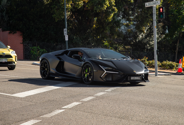 Lamborghini Revuelto