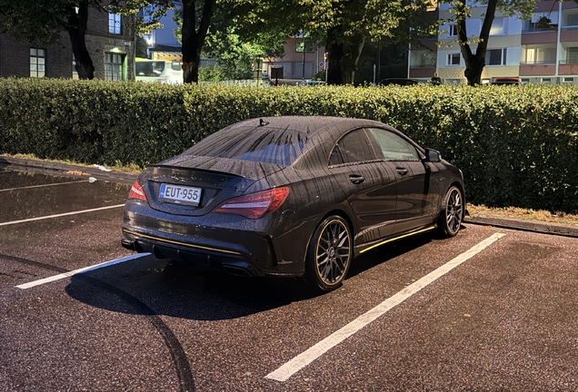 Mercedes-AMG CLA 45 C117 Yellow Night Edition