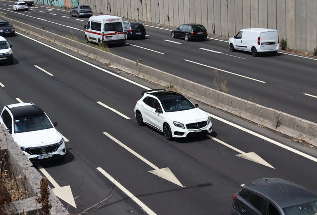 Mercedes-AMG GLA 45 X156