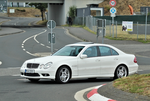 Mercedes-Benz E 55 AMG