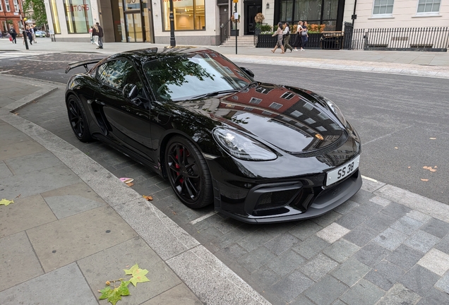Porsche 718 Cayman GT4