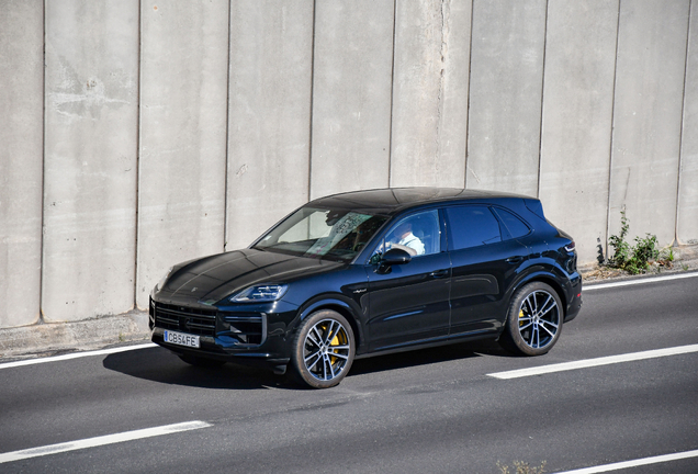 Porsche 9YA Cayenne Turbo E-Hybrid