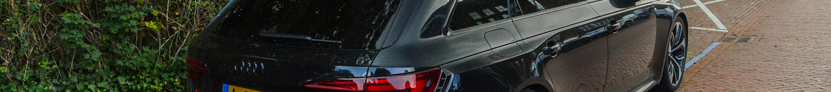 Audi RS4 Avant B9