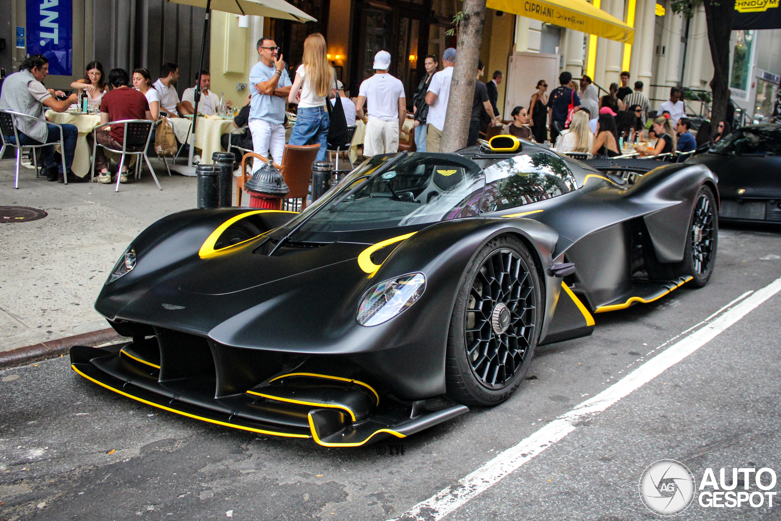 Aston Martin Valkyrie Spider