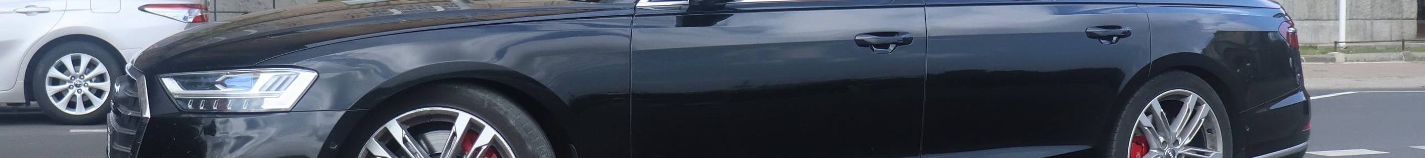 Audi S8 D5