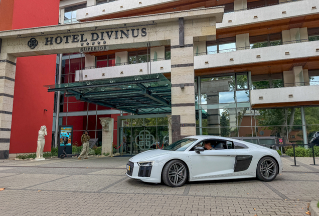 Audi R8 V10 Plus 2015