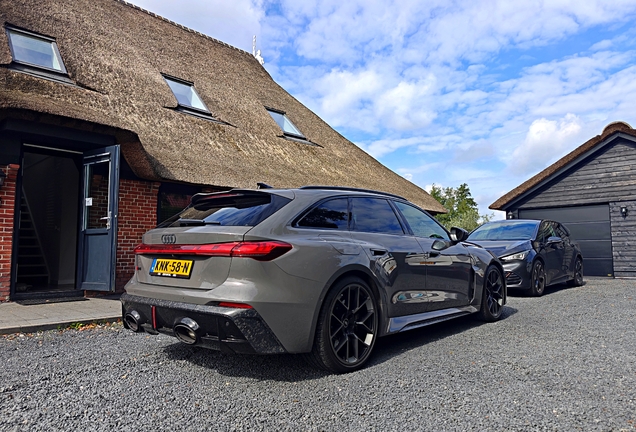 Audi RS5 Avant B10