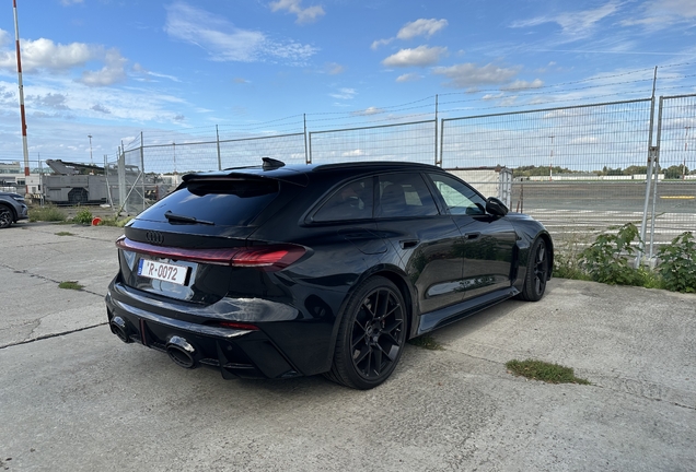 Audi RS5 Avant B10