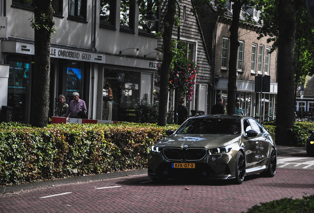 BMW M5 G90