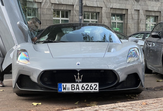 Maserati MC20