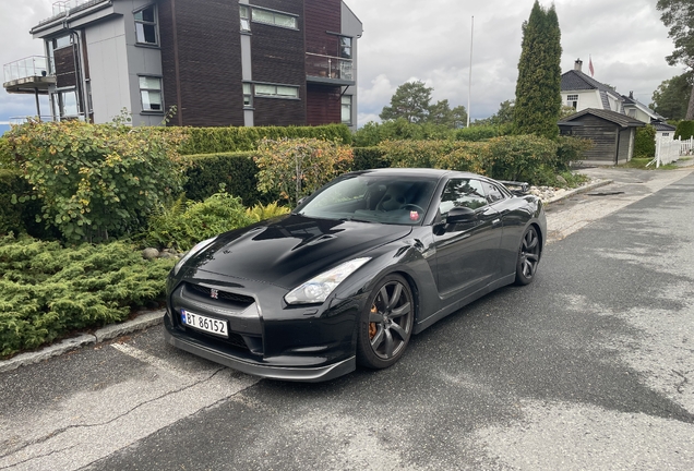 Nissan GT-R