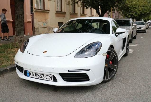 Porsche 718 Cayman S