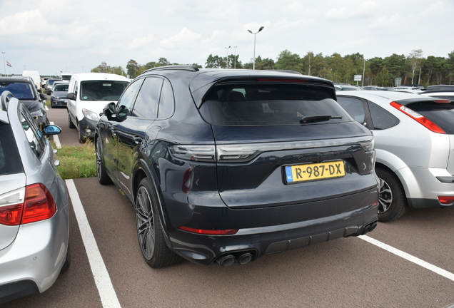 Porsche Cayenne Turbo S E-Hybrid
