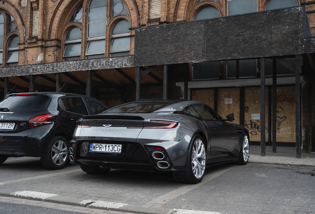 Aston Martin DB12 S