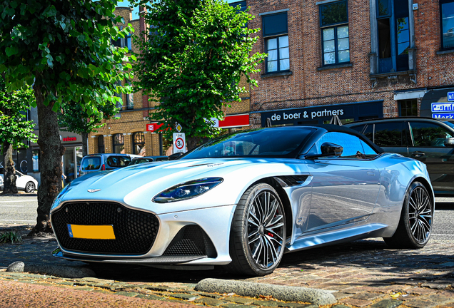 Aston Martin DBS Superleggera Volante