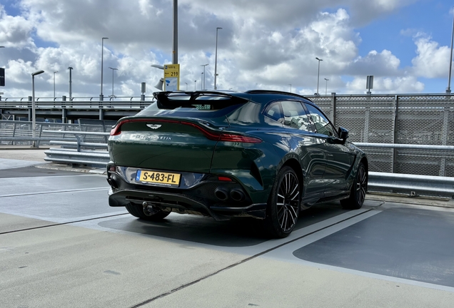 Aston Martin DBX707