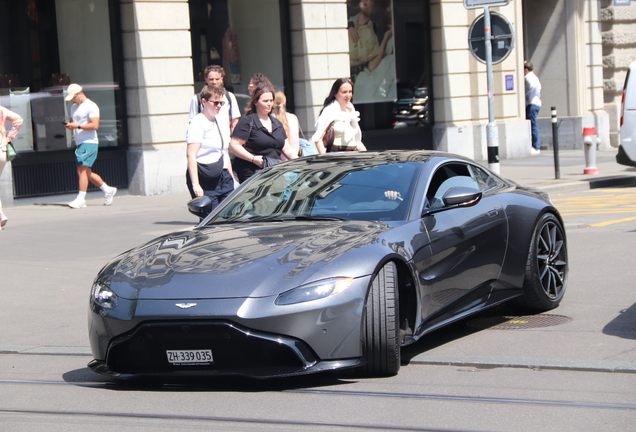 Aston Martin V8 Vantage 2018