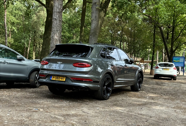 Bentley Bentayga Hybrid 2021