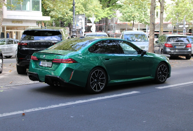BMW M5 G90