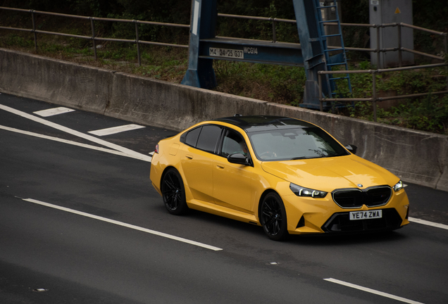 BMW M5 G90