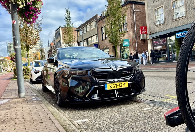 BMW M5 G90