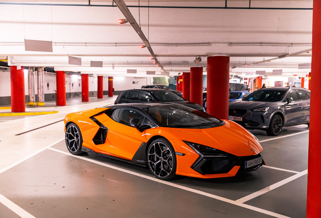 Lamborghini Revuelto