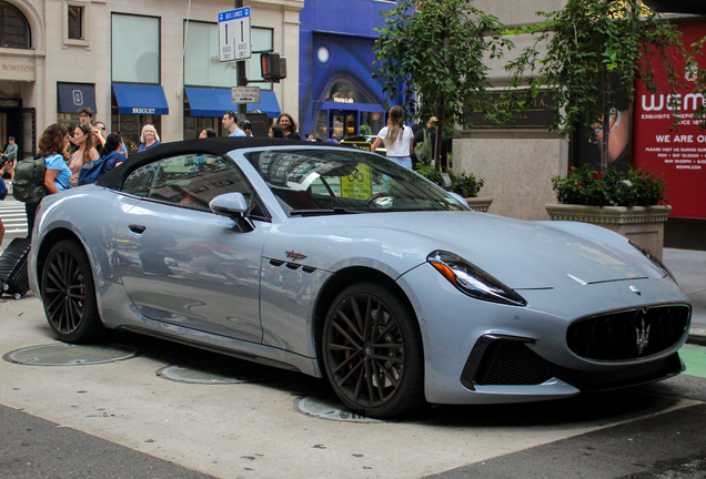 Maserati GranCabrio Trofeo