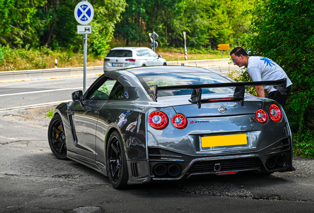 Nissan GT-R