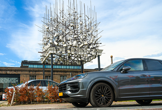 Porsche 9YA Cayenne Turbo E-Hybrid