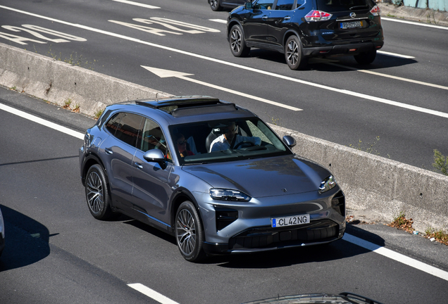 Porsche Cayenne Turbo Electric