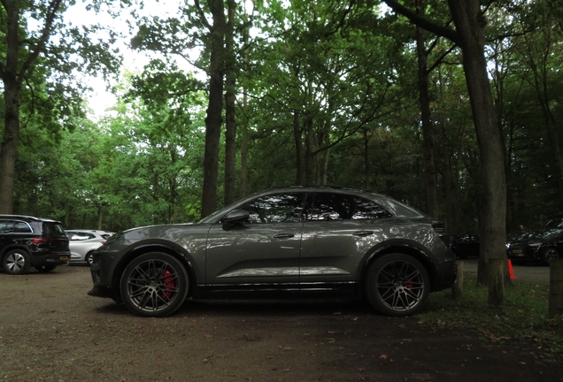 Porsche Macan EV Turbo