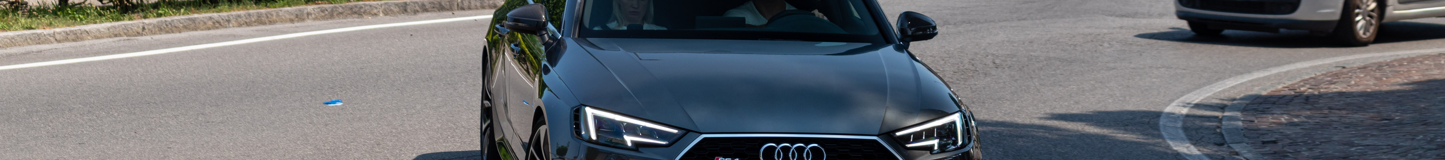 Audi RS4 Avant B9