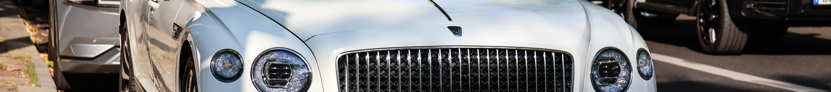 Bentley Flying Spur V8 2021