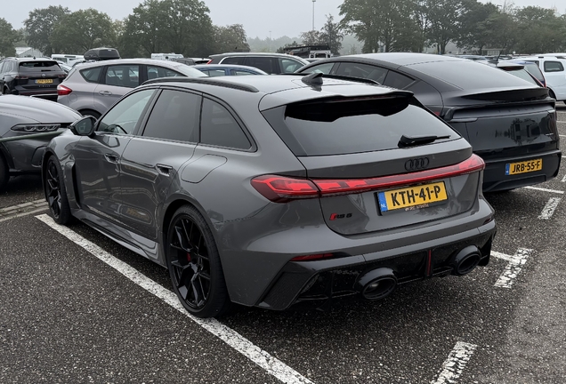 Audi RS5 Avant B10