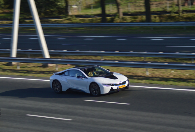 BMW i8