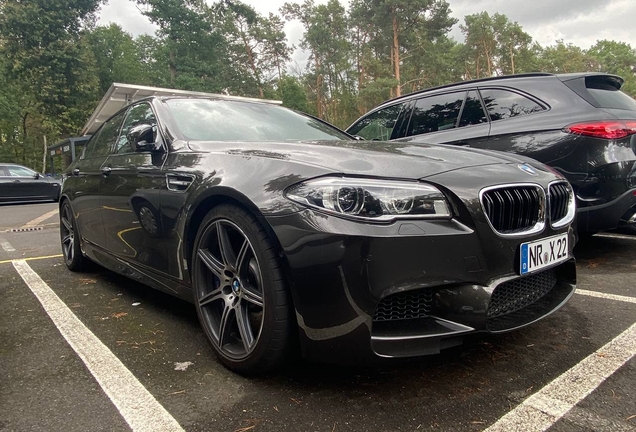 BMW M5 F10 2011