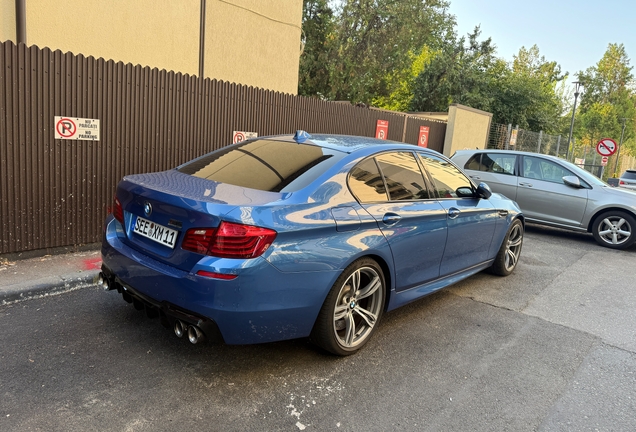 BMW M5 F10 2011