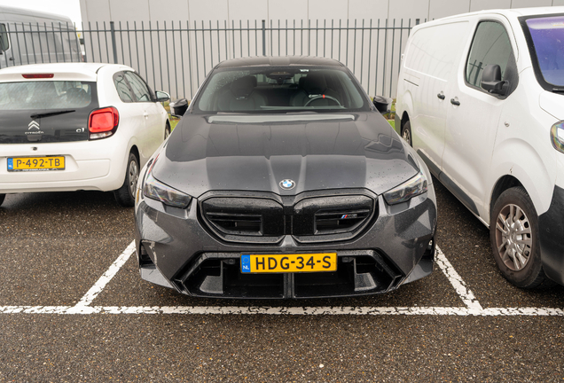 BMW M5 G90