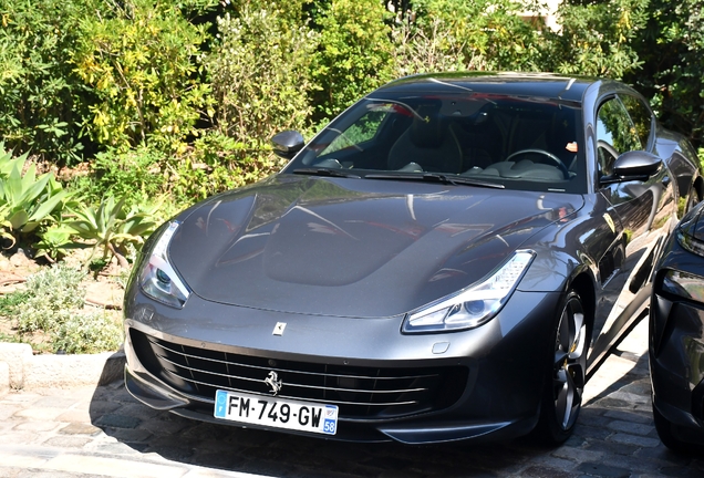 Ferrari GTC4Lusso T