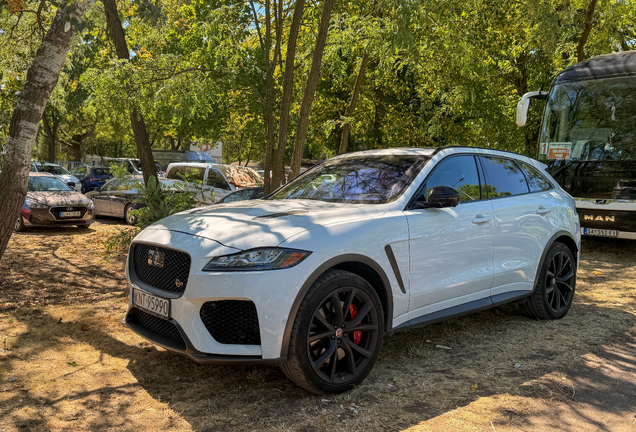 Jaguar F-PACE SVR