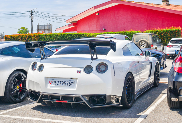 Nissan GT-R 2011