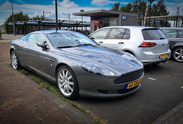 Aston Martin DB9