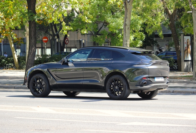 Aston Martin DBX