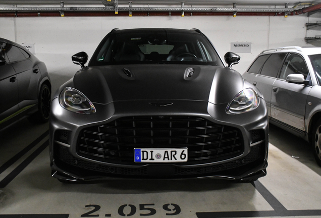 Aston Martin DBX707